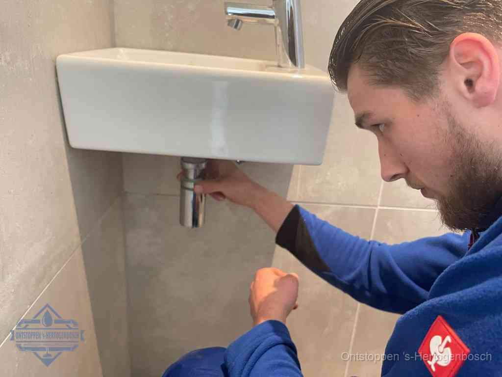 Wasbak Ontstoppen 's-Hertogenbosch Wasbak Ontstoppen 's-Hertogenbosch